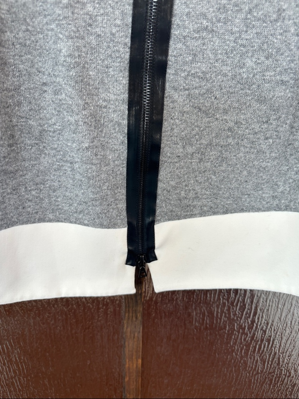 Sandro Women’s Grey, Black & White Colorblock Crewneck Sweater size Med - Picture 7 of 11